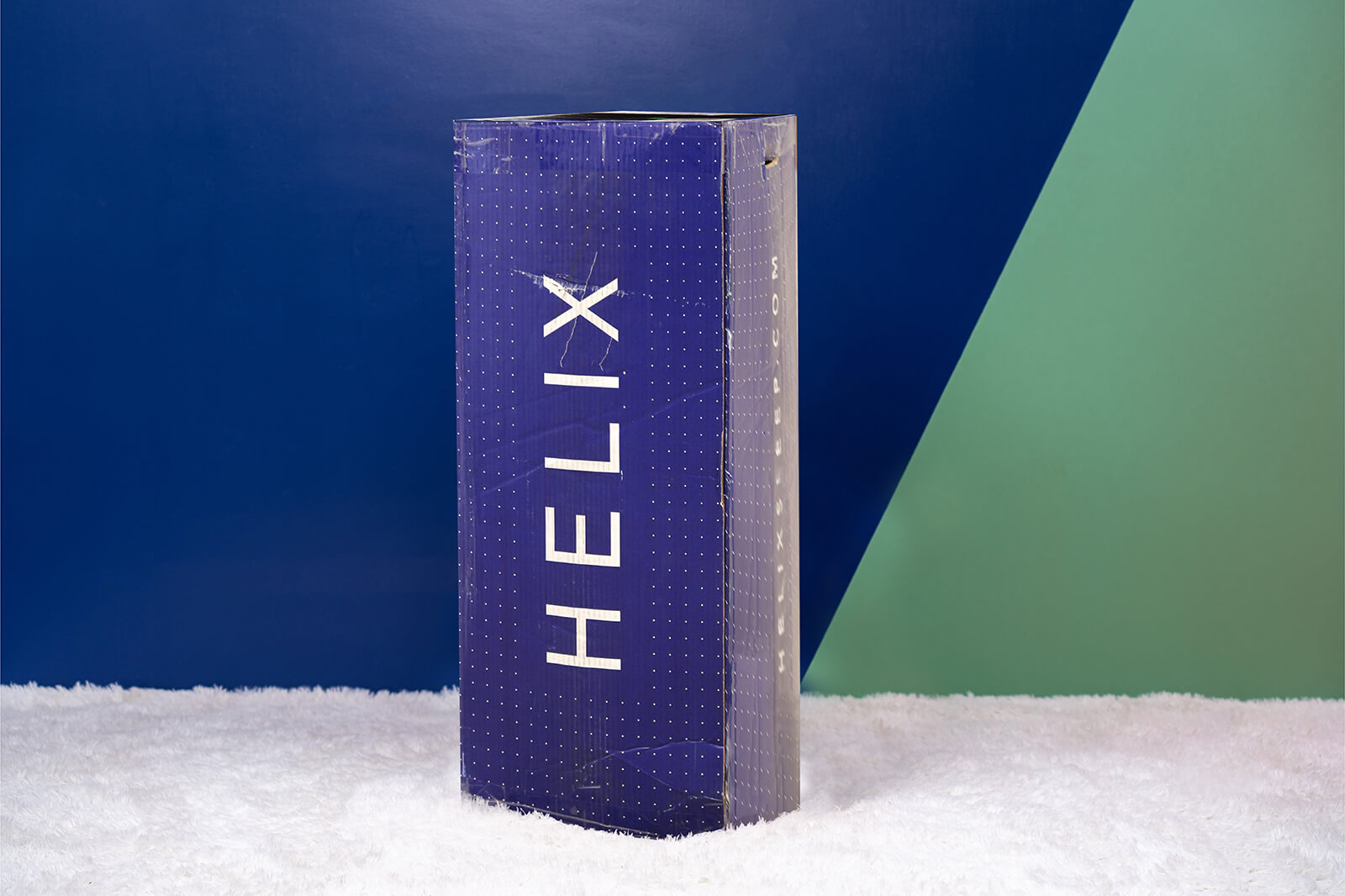 Photo of the Helix mattress box